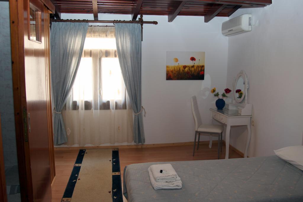 Anemones Rooms Chrissi Akti Chania Exterior foto