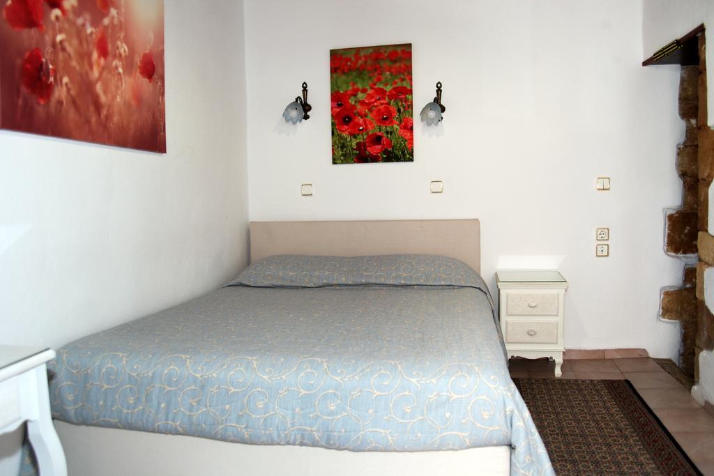 Anemones Rooms Chrissi Akti Chania Exterior foto