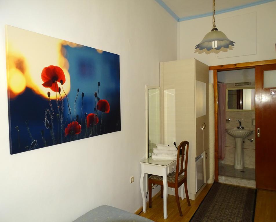 Anemones Rooms Chrissi Akti Chania Exterior foto