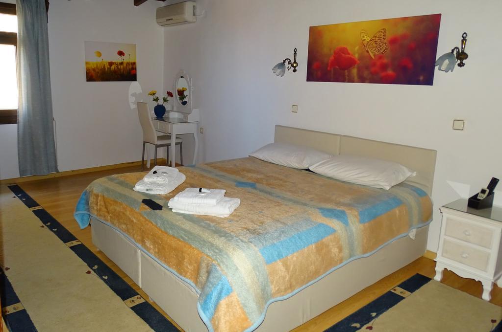 Anemones Rooms Chrissi Akti Chania Exterior foto