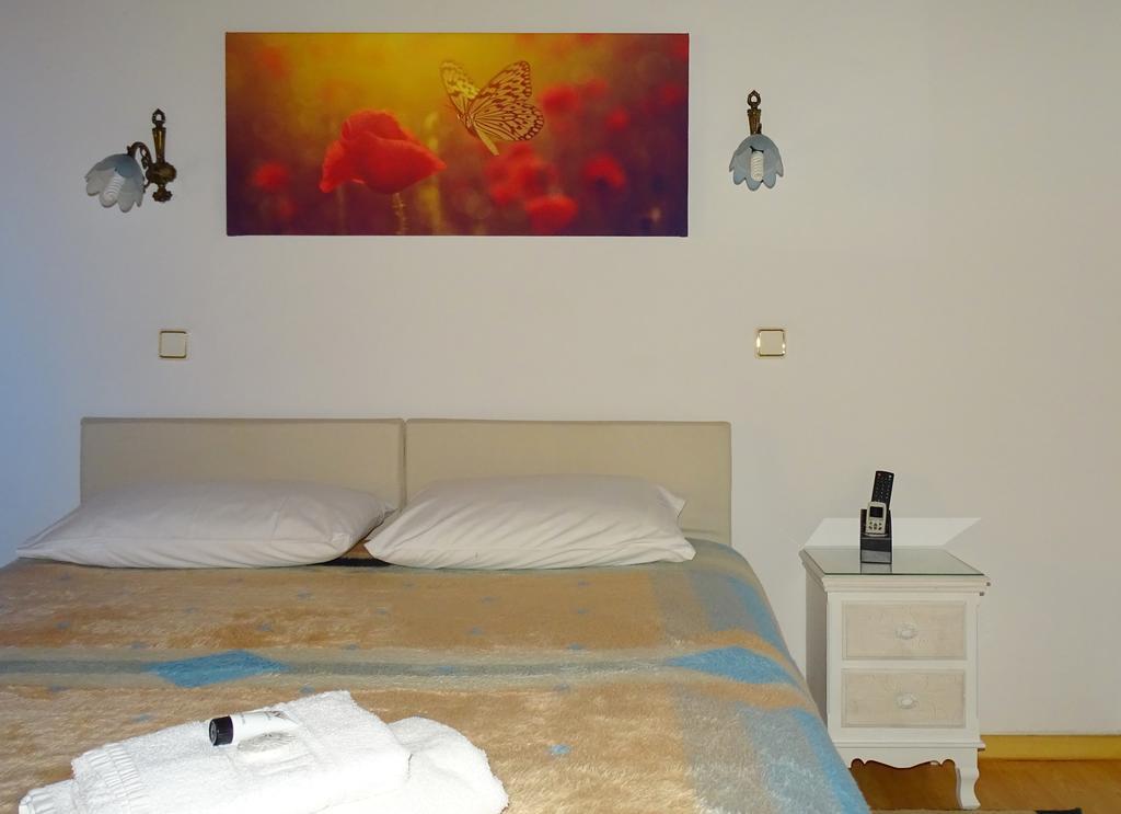 Anemones Rooms Chrissi Akti Chania Exterior foto