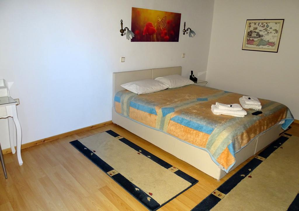 Anemones Rooms Chrissi Akti Chania Exterior foto