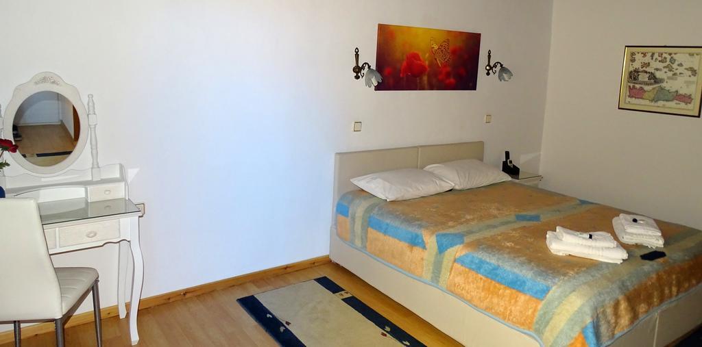 Anemones Rooms Chrissi Akti Chania Exterior foto