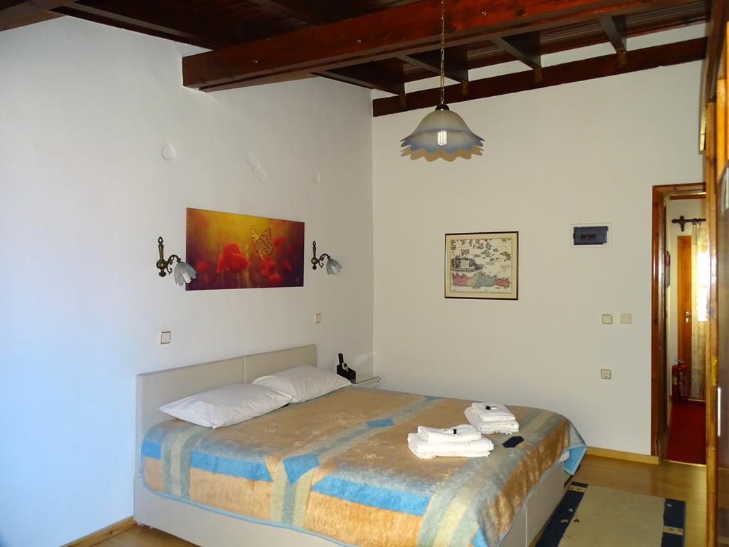 Anemones Rooms Chrissi Akti Chania Exterior foto