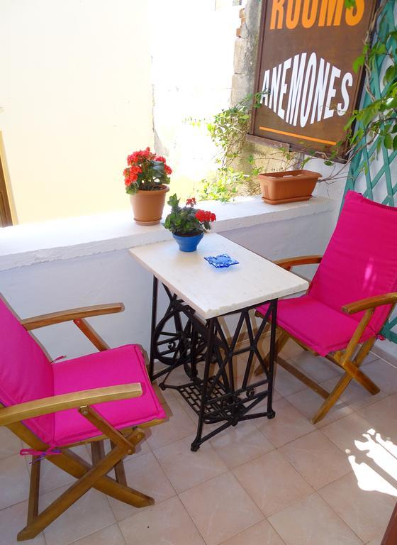 Anemones Rooms Chrissi Akti Chania Exterior foto