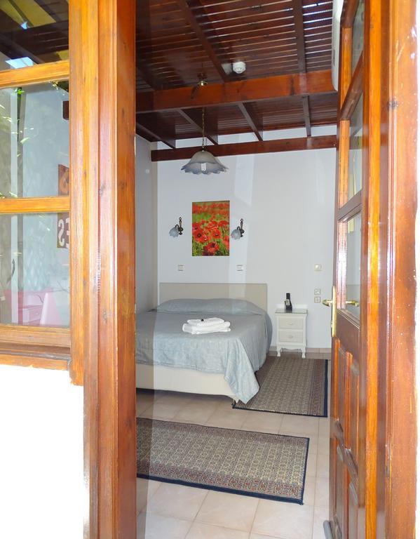 Anemones Rooms Chrissi Akti Chania Exterior foto