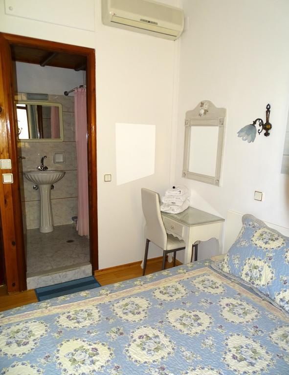 Anemones Rooms Chrissi Akti Chania Exterior foto